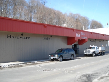 front of store (77K)